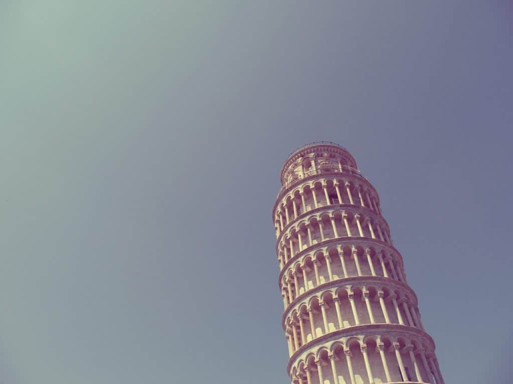 Pisa tower against a blue sky in Tuscany, Italy (2015-07)