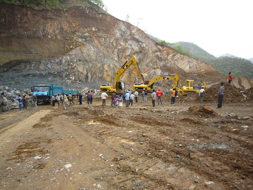 Road works, Ethiopia (2012-06)