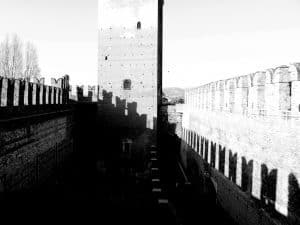 Castelvecchio in b/w, Verona, Italy (2016-01-20)