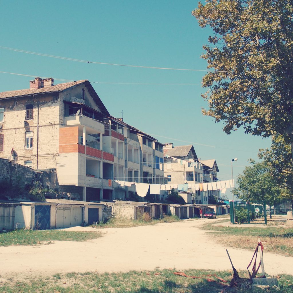 Suburbian dwelling, Pula, Croatia (2016-08-28)