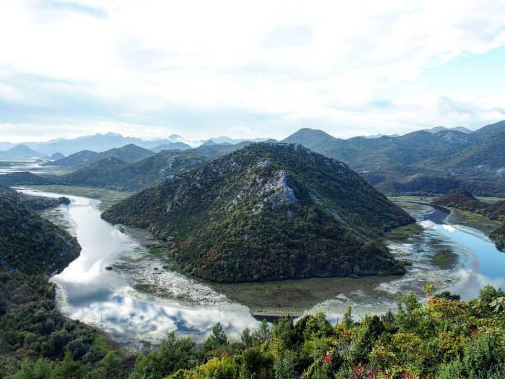 Skadar Lake large horseshoe bend, Montenegro (2016-10-04)