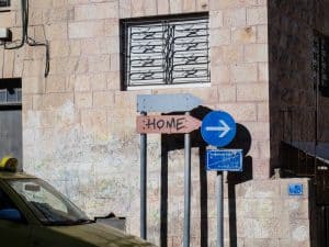 Simple graffiti - Home, Bethlehem, Palestine (2017-01-11)