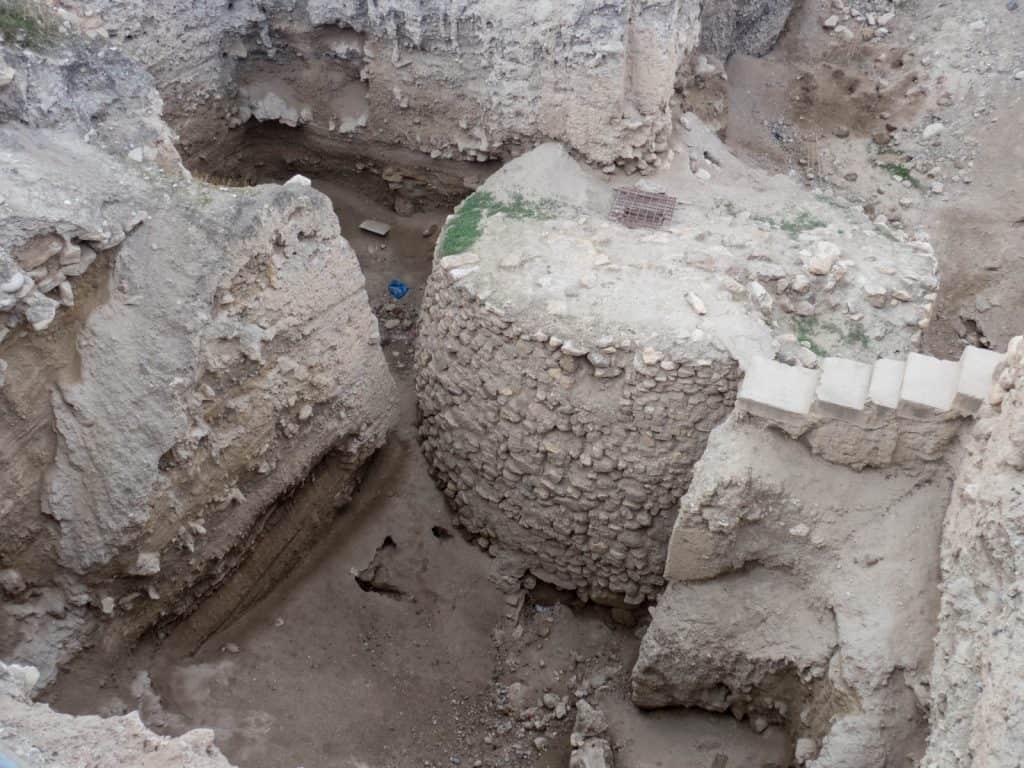 Excavation on Tel as-Sultan, Jericho, Palestine (2017-01-15)