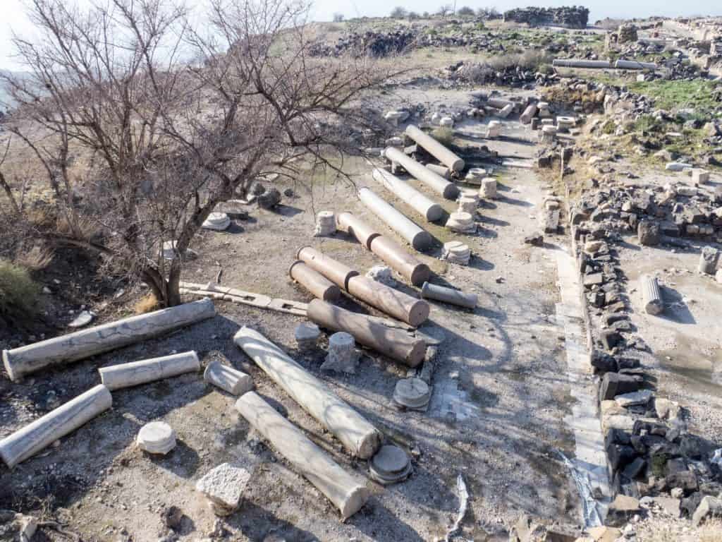 Felled pillars at the church, Sussita Hippos, Sea of Galilee, Israel (2017-01-18)