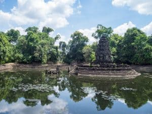 Large basin at Neak Poan Angkor Big Circuit, Siem Reap, Cambodia (2017-04-10)