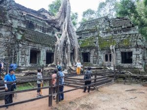 Ta Prohm tourist photo ops, Angkor Small Circuit, Siem Reap, Cambodia (2017-04-13)