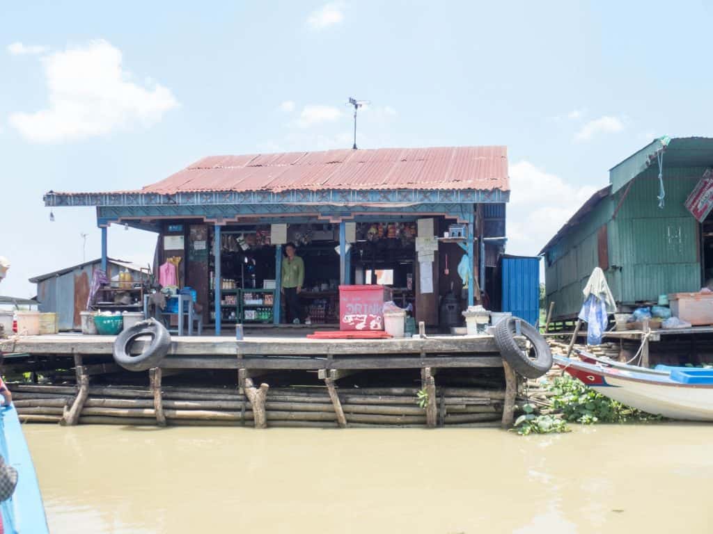 Lunch place, Boat from Siem Reap to Battambang, Cambodia (2017-04-22)