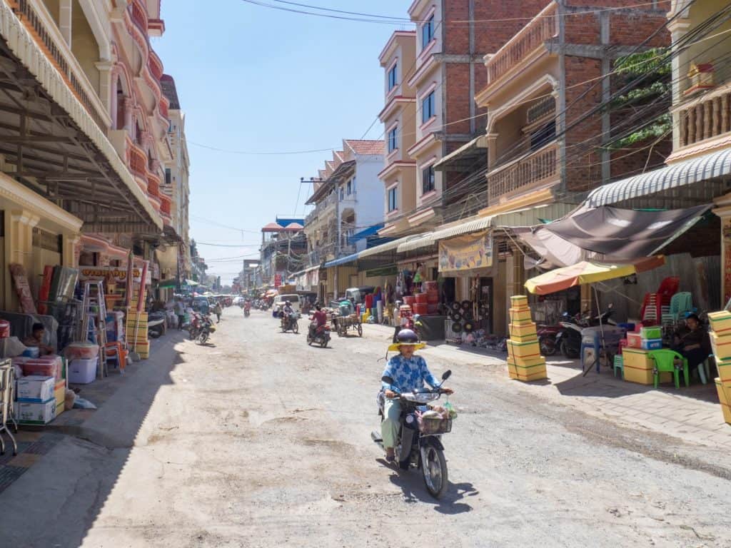 Street in Battambang, Cambodia (2017-04-24)