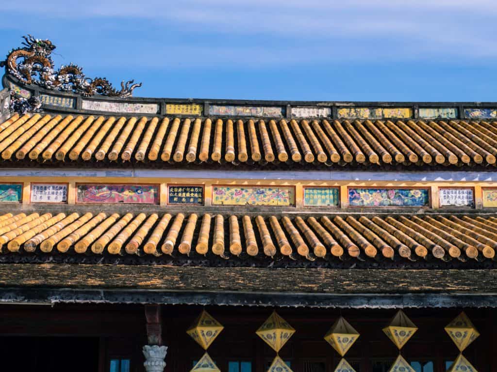 Porcellain decoration, Hue Citadel, Vietnam (2017-06)