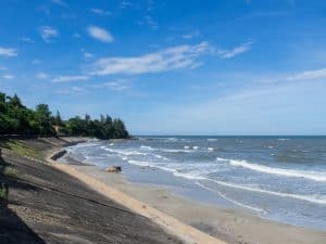 DMZ Tour: beach at the end of Vinh Moc tunnels, Vietnam (2017-06-26)