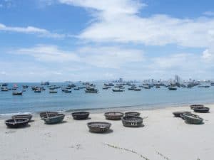 Da Nang beach with traditional boats and panorama, Vietnam (2017-06)