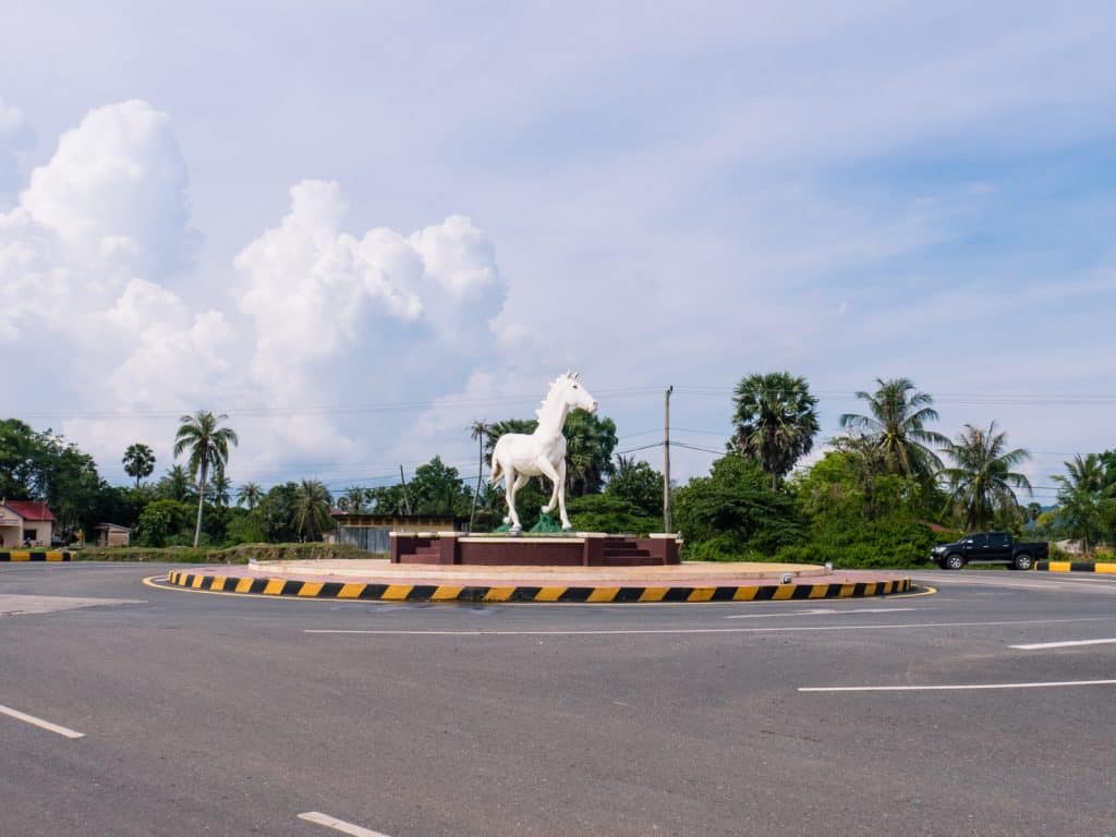 White Horse roundabout sculpture, Kep, Cambodia (2017-04-29)