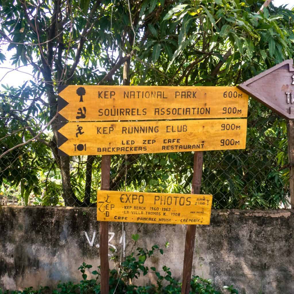 Signs at Kep National Park, Cambodia (2017-04)