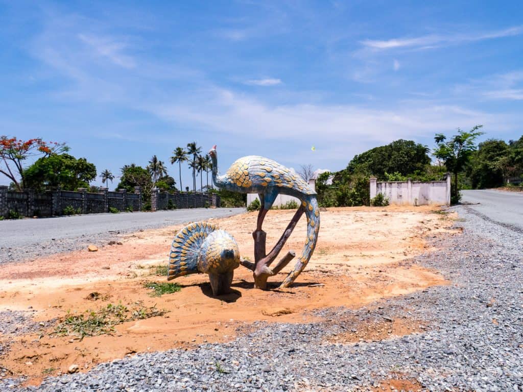 Random sculpture, Kep, Cambodia (2017-04)