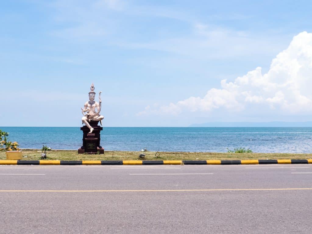 God sculpture, Kep, Cambodia (2017-04)