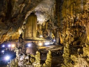 Paradise Cave, Phong Nha-Ke Bang National Park, Vietnam (2017-06)