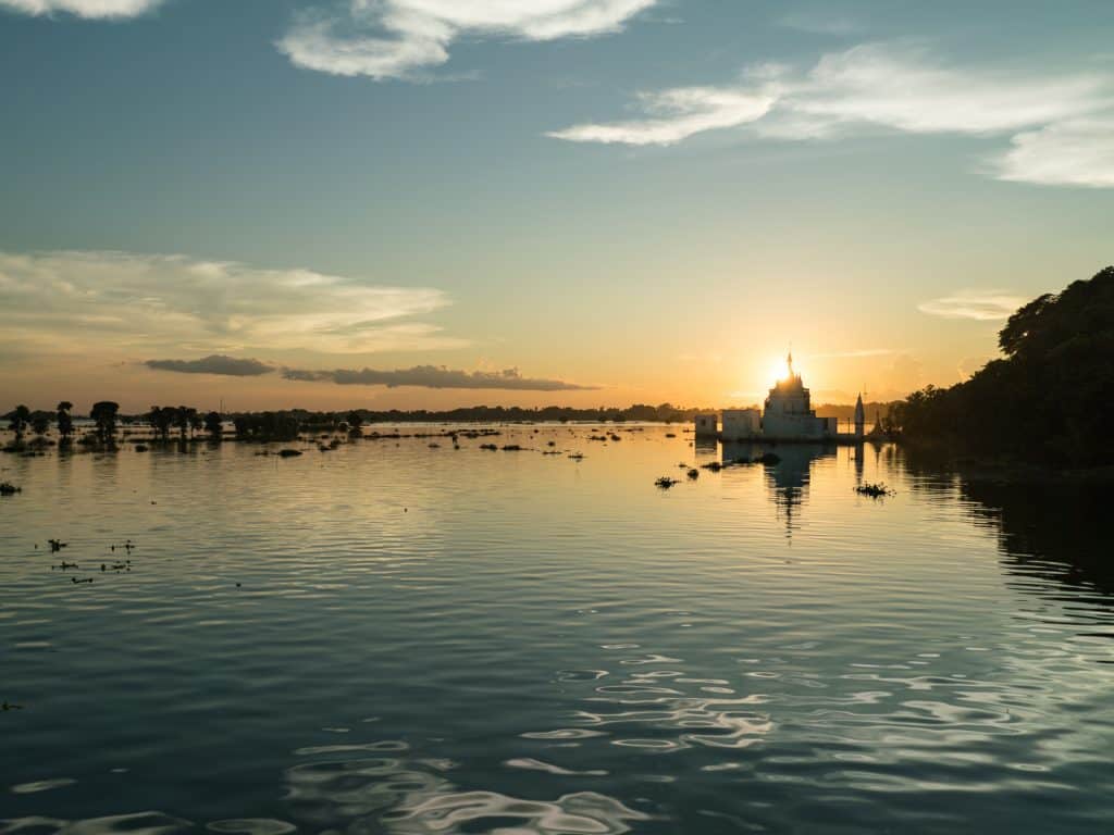 U Bein Bridge at sunset, Amarapura, Mandalay, Myanmar (2017-09)