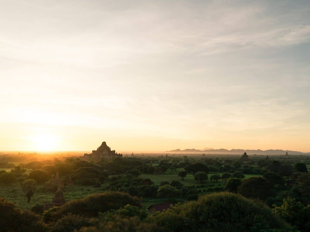 Sunrise from Shwesandaw Pagoda, Bagan, Myanmar (2017-09)