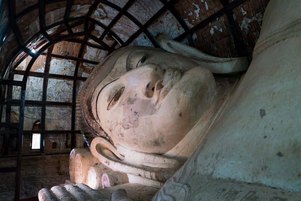 Reclining Buddha in Shinbinthalyaung, Bagan, Myanmar (2017-09)