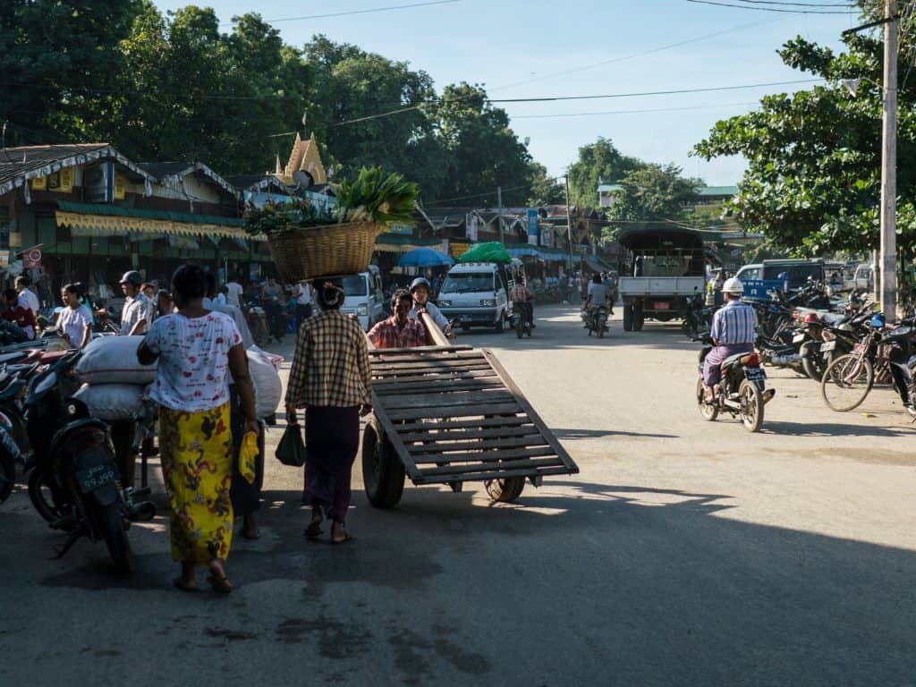 Street outside Nyaung-U market, Bagan, Myanmar (2017-09)