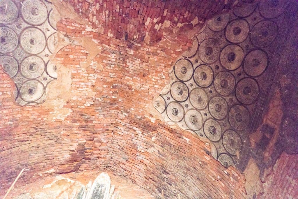 Tha Gyar Hit Paya ceiling painting, Bagan, Myanmar (2017-09)