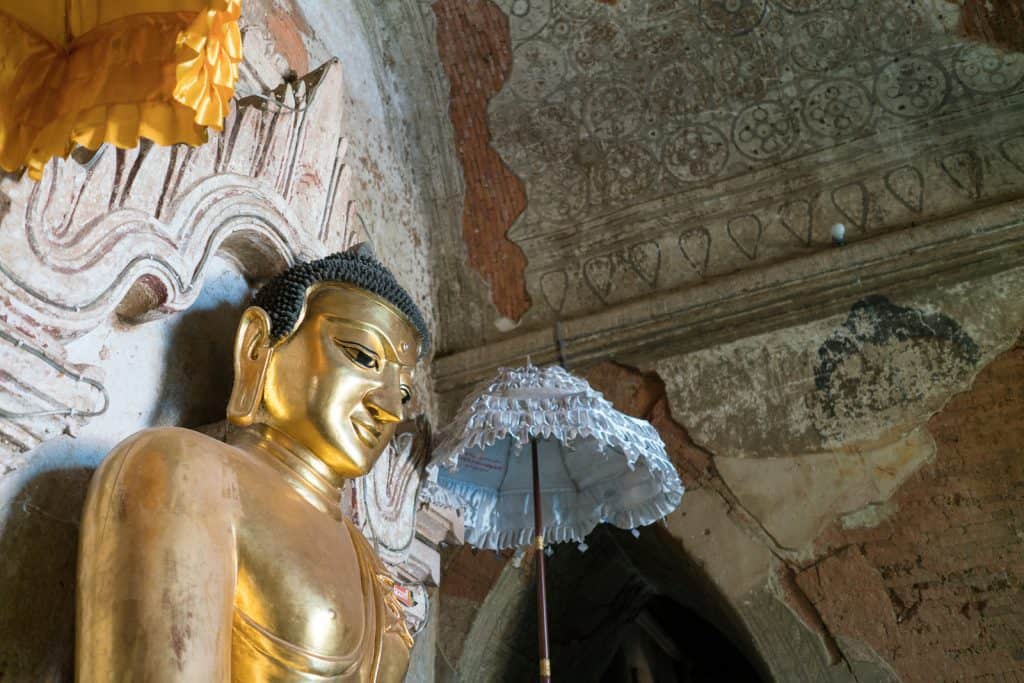 Tha Gyar Hit Paya golden Buddha, Bagan, Myanmar (2017-09)