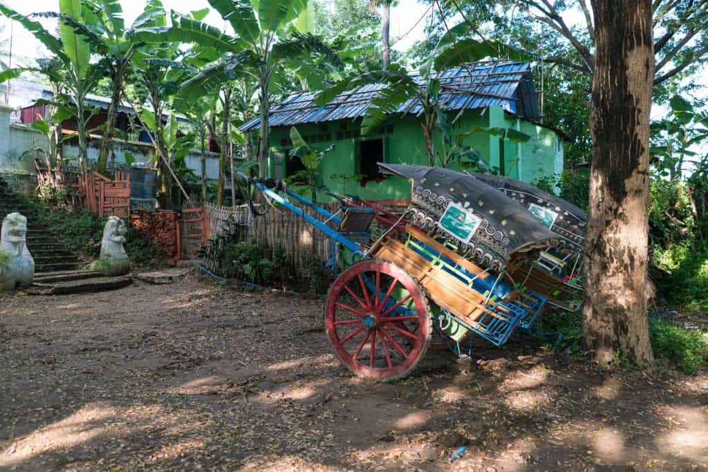 Horse cart at Mae Nu Oak Kyaung (Brick Monastery), Inwa, Mandalay, Myanmar (2017-09)