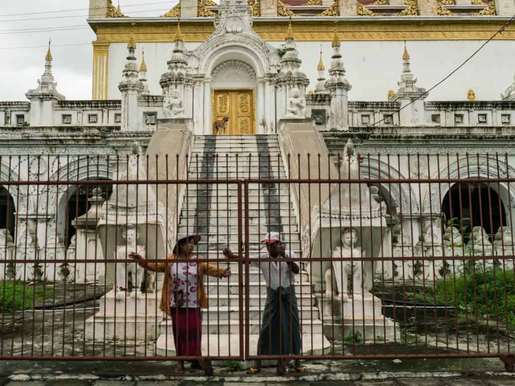 Caretakers at Atumashi Kyaung, Mandalay, Myanmar (2017-09)