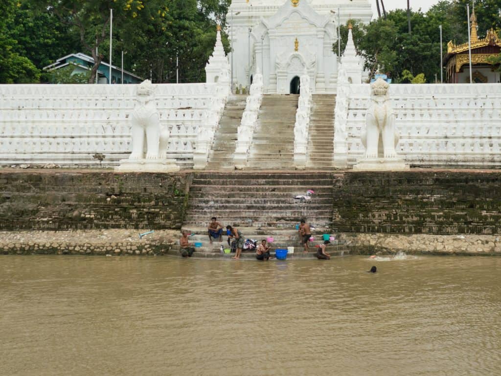 Bathers in the river, Mingun by boat, Mandalay, Myanmar (2017-09)