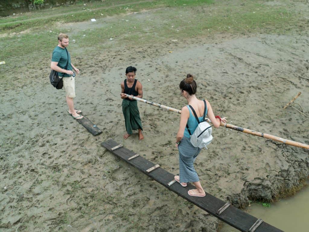 Arrival in Mingun by boat, Mandalay, Myanmar (2017-09)