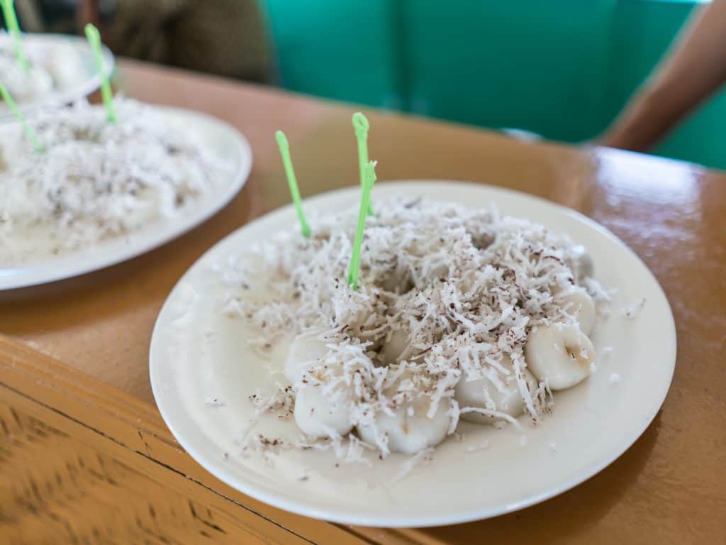 Dessert time on the Irrawaddy River Cruise Mandalay to Bagan, Myanmar (2017-09)