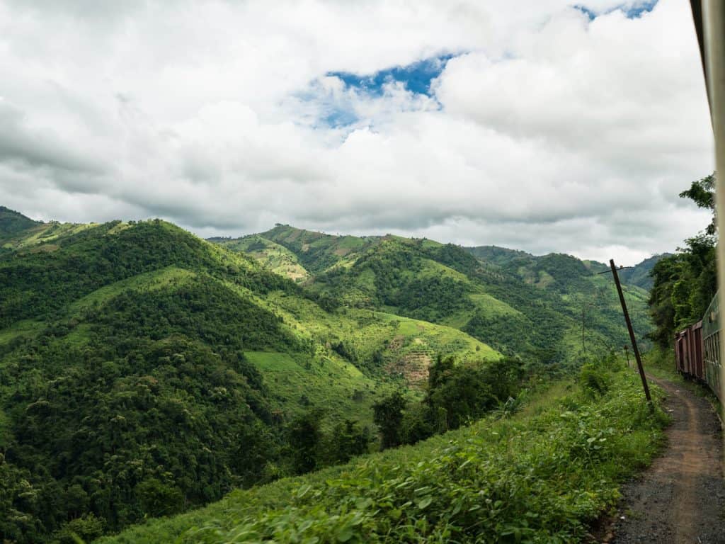 Myanmar train travels: On the slow train Shwenyaung (Inle Lake) to Thazi, Myanmar (2017-10)