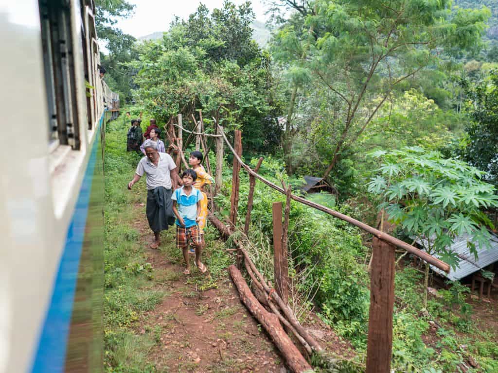 Slow train Shwenyaung (Inle Lake) to Thazi, Myanmar (2017-10)