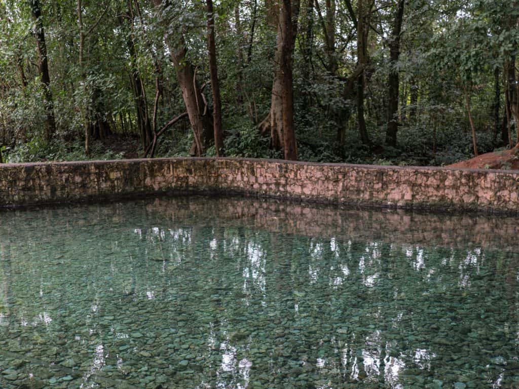 Inle Lake bike tour: Spring and pool, Myanmar (2017-10)