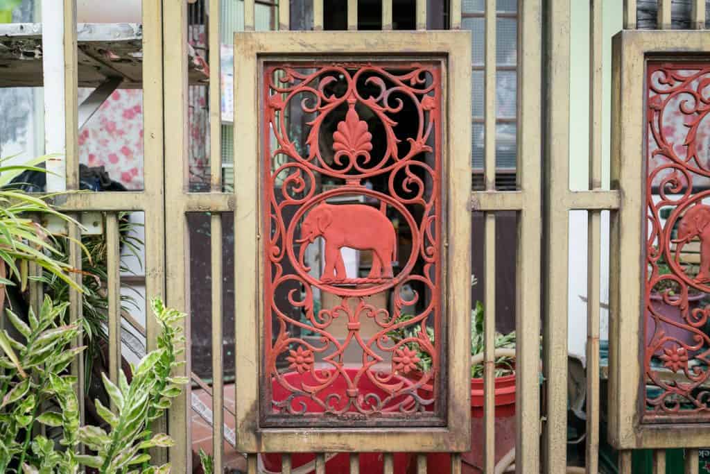 Penang art: Wrought iron elephant gate, George Town, Malaysia - 20171222-DSC03173