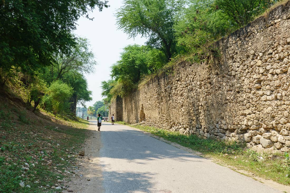 Baucau to Lautem road with fort walls, East Timor