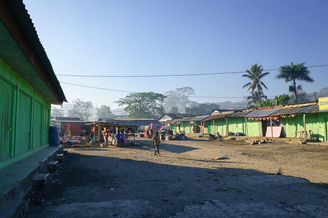 Morning on Gleno market, East Timor